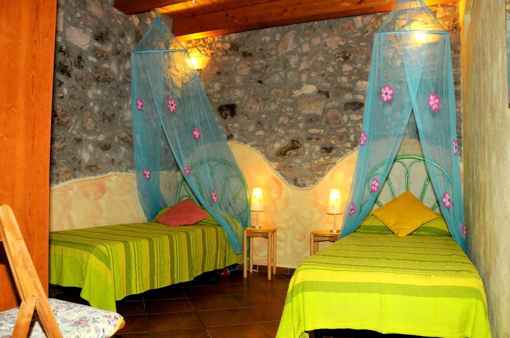 Agriturismo Su'E Lentu Bosa Bilik gambar